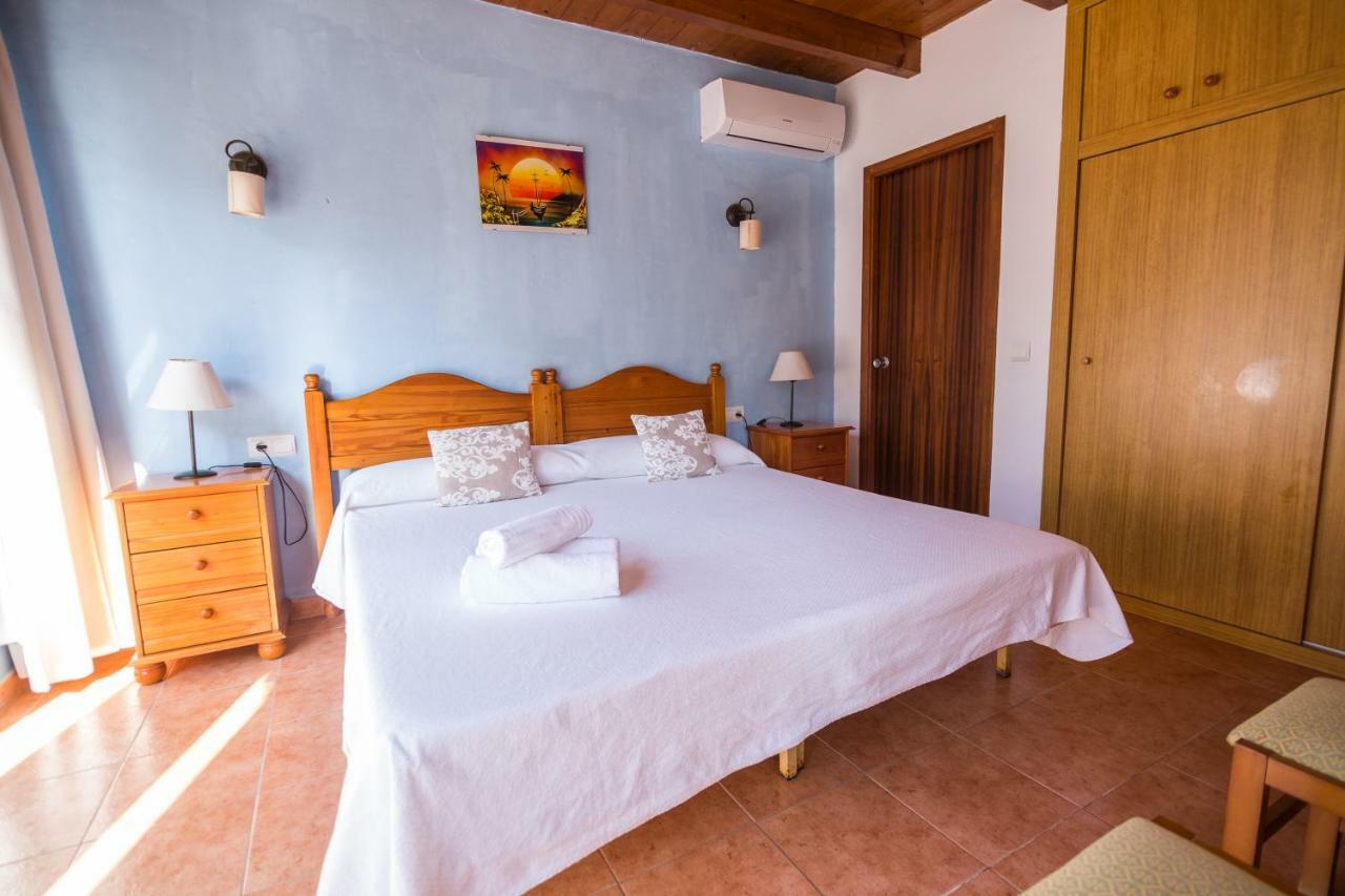 Hostal Cala Boix Es Canar  Exterior photo